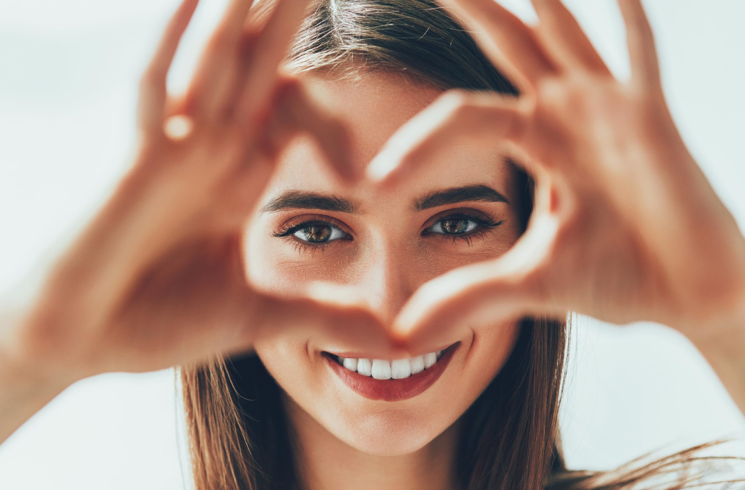 Signaux attirance : 3 signes qu'une femme vous veut